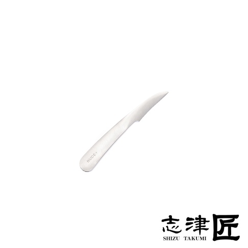 志津匠 Nude+ 削皮刀，銀色金屬材質，有品牌標誌。