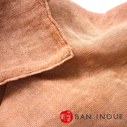 三層蚊帳棉織廚房拭巾，淺棕色，網狀織紋，產品尺寸 37x60cm。