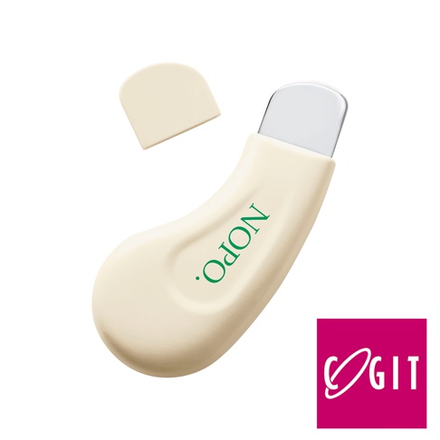 COGIT 品牌下的 NOPO 美顏提拉滾輪與毛孔清潔組，包含一個米白色的弧形滾輪儀器，頂端有金屬刮勺，並附帶一個米白色的蓋子，右下角有品牌 LOGO。