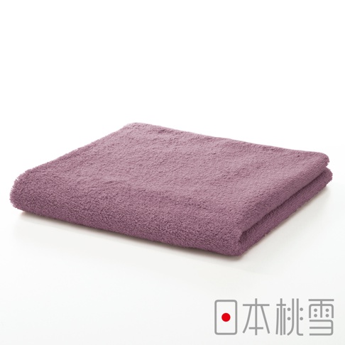 紫色精梳棉飯店毛巾，材質柔軟，質感細緻，呈現簡潔的折疊樣式。