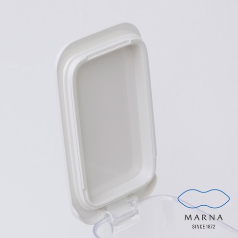 MARNA 密封防潮調味料盒的白色開蓋特寫，顯示蓋子內部邊緣帶有密封膠條的細節構造，設計簡約實用。