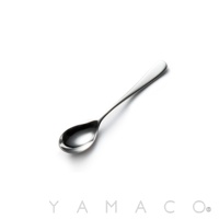 YAMACO 霧面不鏽鋼點心匙，簡約設計，適合搭配各式餐點。