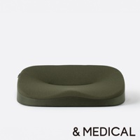 KURA SEAT W 低反發美姿支撐坐墊，軍綠色，採用網眼布材質，造型符合人體工學，提供良好支撐。