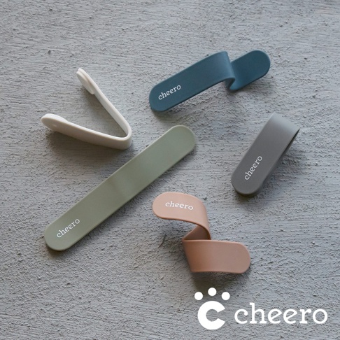 五個萬能QQ變形夾，包含白色、淺綠色、藍色、灰色及粉色，皆為塑膠材質，印有白色「cheero」字樣。