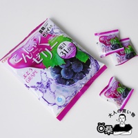 日本雪國蒟蒻果凍葡萄風味，包裝上有葡萄圖案和日文標示