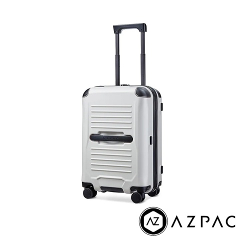 AZPAC Trucker 基本款 26吋旅行箱，呈現霧面白色硬殼，箱體帶有水平壓紋設計，側面有黑色防爆拉鍊與品牌 Logo 提把，配備黑色可伸縮拉桿及四個黑色萬向輪。