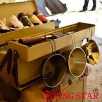 淺卡其色金屬工具盒，內含白色繩索、木柄工具、三個金屬杯。