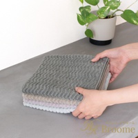 Broome ASH 今治柔韻波紋甘撚細毛巾，質感緹花織法呈現細緻波浪圖案，日本製純棉柔軟親膚。