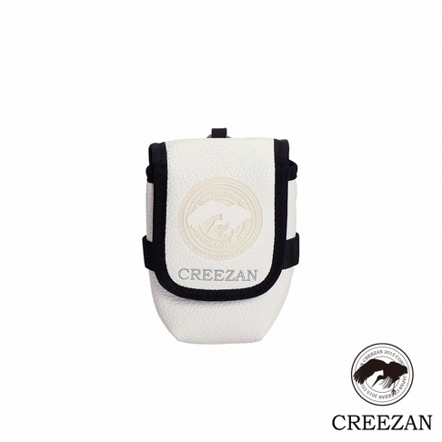 白色皮革高爾夫球收納腰包，飾有黑色滾邊及圓形壓紋標誌，下方有品牌名稱 CREEZAN 字樣。