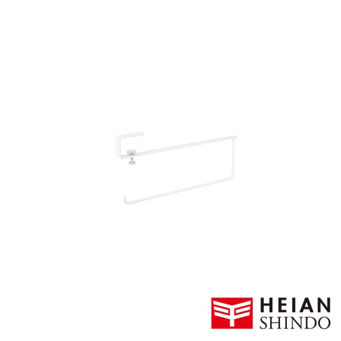 白色金屬材質的免鑽櫥櫃捲紙架，帶有可夾式固定座，可掛置捲筒紙巾。