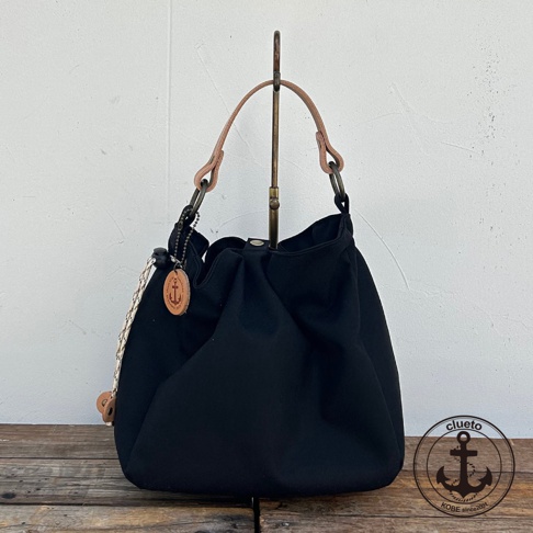 BALON mini 防潑水手提包 (淺褐米 x 墨水黑) 主圖02.jpg