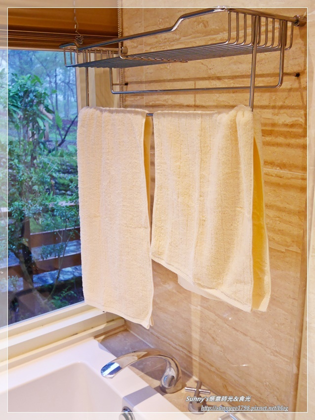 1546413748-3717703296