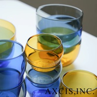 LAGOM 清透復古圓潤點心碗，S尺寸，共有藍色、黃色和綠色三種顏色。碗身為玻璃材質，呈現半透明的圓潤造型，適合盛裝點心或作為飲料杯使用。