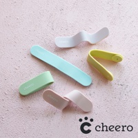 五件式萬能QQ變形夾，包含淺藍色、淡粉色、薄荷綠與淺黃色等柔和色彩，由塑膠材質製成，造型簡約，部分產品帶有「cheero」品牌標誌。