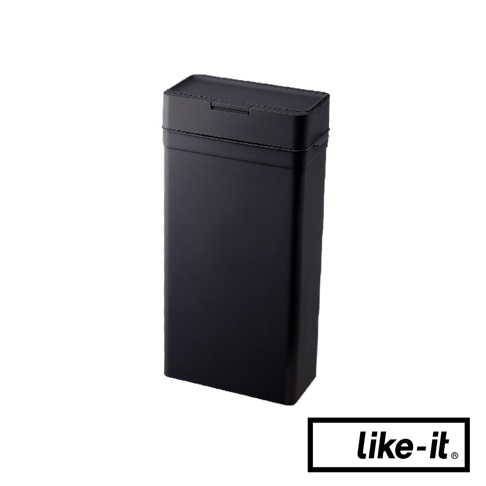 黑色長方形按壓式垃圾桶，配有密封蓋，材質為塑膠，側面有細微的紋路，整體設計簡潔，底部有品牌標誌。