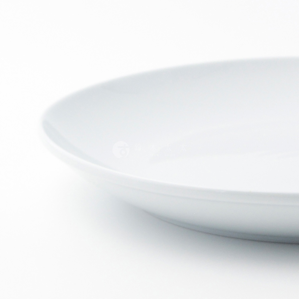 波佐見燒 Common 陶瓷料理盤，24公分，白色，簡約設計，適合各式料理。