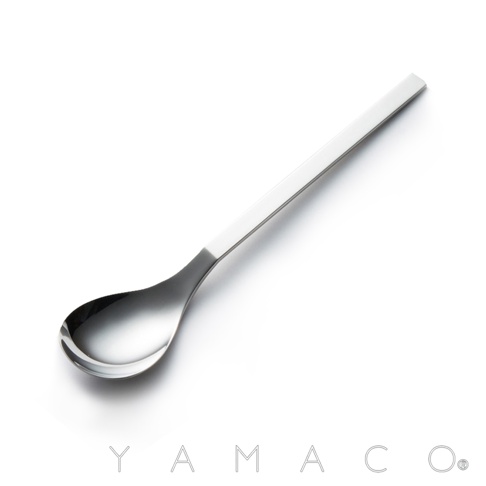 NAPOLI系列不鏽鋼湯匙，湯匙為銀色金屬材質，勺面呈橢圓形，手柄為長方形，整體風格簡潔現代