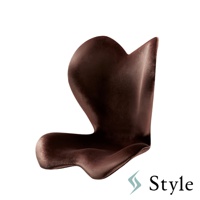 Style 品牌的高背款美姿調整椅，深棕色天鵝絨材質，人體工學設計，提供上背至臀部的支撐。