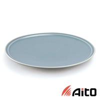 Ciel 美濃燒簡約素雅釉彩主菜盤，盤面為柔和的藍灰色，邊緣帶有淺色釉彩，呈現陶瓷材質的光澤。