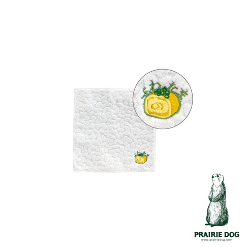 一張Prairie Dog品牌的白色今治有機棉方巾，表面呈現獨特的立體米飯顆粒紋理，右下角繡有一個精緻的黃色玉子燒圖案，並帶有綠色的裝飾葉片細節。