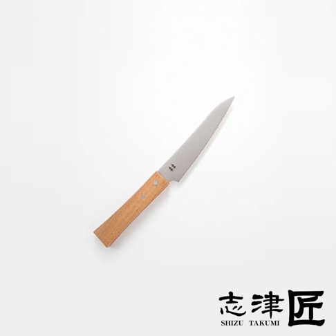 morinoki / Petit knife 水果刀，刀刃為銀色金屬材質，刀柄為淺木色木頭材質，上面有兩顆鉚釘固定，刀身上有兩個三角形標誌。