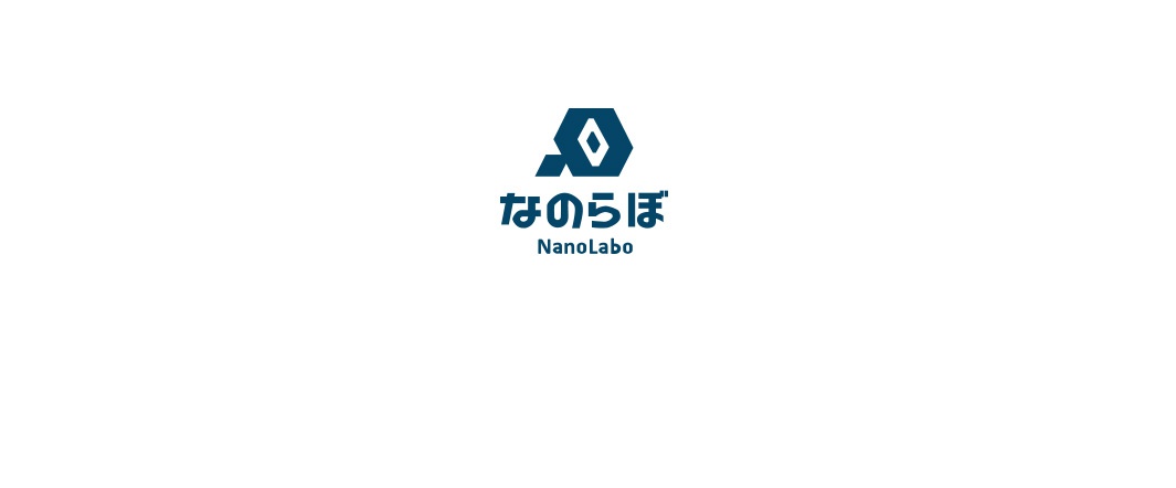 長形款 UB 珪藻土瞬間吸水置物墊，材質為珪藻土，顏色為淺灰色，表面有細緻紋理，設計簡約。