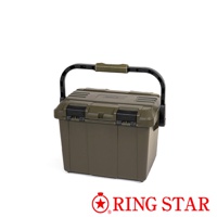 Starke-R 超級箱，軍綠色塑膠材質，帶有黑色提把，提把上有橄欖綠色的握帶，箱蓋有兩處黑色扣鎖，箱體側面有垂直線條紋路，整體設計堅固耐用。