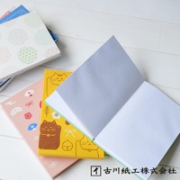 三本和紙御朱印帳，封面分別為粉色印有風鈴、花朵和「福」字圖案，黃色印有招財貓圖案，以及一本白色圓點和波浪圖案。