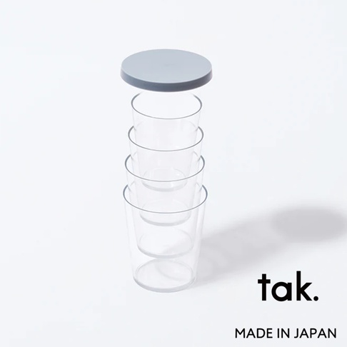 四個透明防摔水杯堆疊，頂部蓋子為淺灰色圓形。