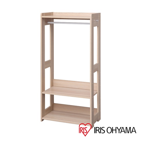 童心木製掛衣架 KWR-1260，淺木色，由實木製成，設有頂部橫桿、兩層置物架，設計簡潔實用。