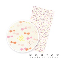 淺米色二層紗嬰兒毯，印有粉色、橘色小魚和黃色星星塗鴉圖案。