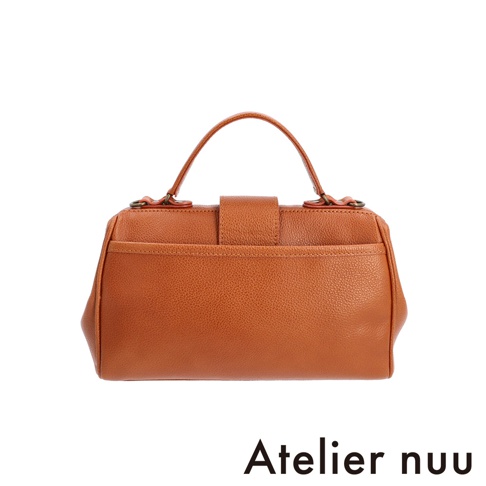 Atelier nuu 駝色皮革手提包，採兩用設計