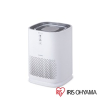 白色方形情境式空氣清淨機 IAP-A25，機身側面有細密網狀孔洞，頂部為出風口，面板上有電源、風量及模式指示燈。