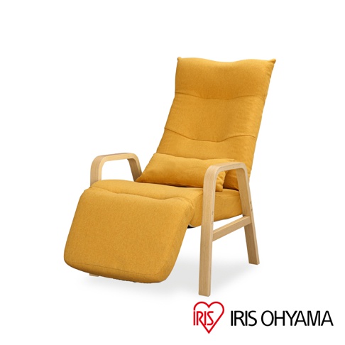 黃色布藝多段調節躺椅，配有木質扶手和腰枕，椅背和腳踏皆為可調節設計。