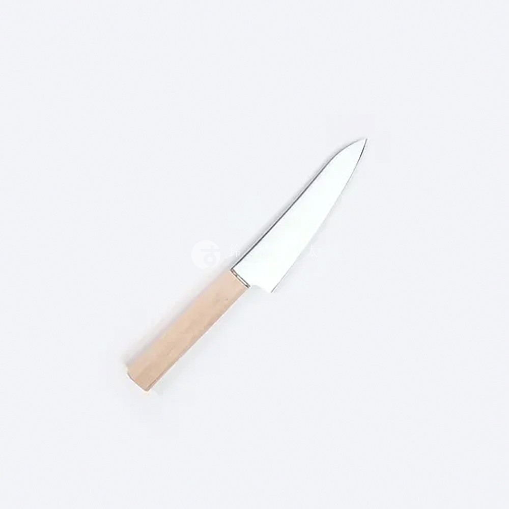 Yuri Petit knife 水果刀，銀色金屬刀刃，搭配淺木色刀柄，簡約設計。