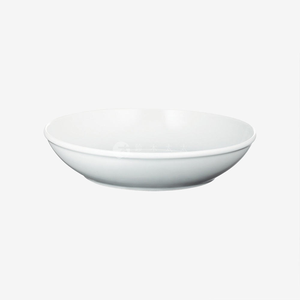 波佐見燒 Common 陶瓷料理深碗，白色，21公分，簡約設計，適合盛裝各式料理。