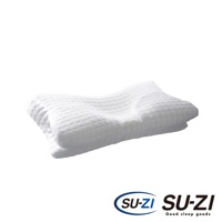 白色 AS 快眠止鼾枕專用涼感枕套，表面有菱格紋縫線，枕套為波浪造型，中央凹陷，兩側隆起，材質觸感柔軟。