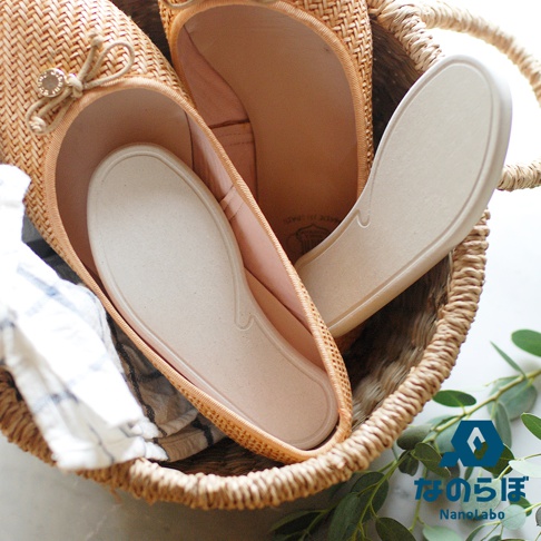 NANOLABO UB珪藻土吸水鞋墊，可有效吸濕除臭，保持鞋內乾爽。