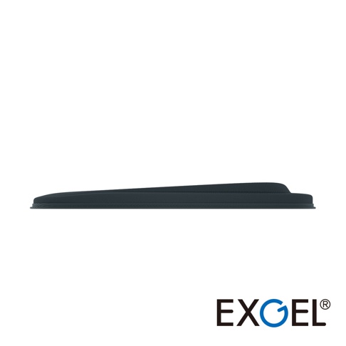 深灰色汽車坐墊側視圖，材質為織物，邊緣有細緻縫線，整體呈流線型設計。