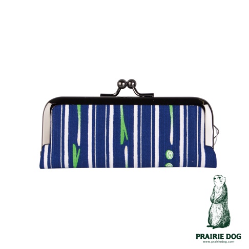 和布華印鑑收納口金包，藍色底布搭配白色與綠色條紋圖案，設有銀色金屬口金。