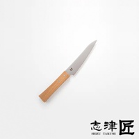 morinoki / Petit knife 水果刀，刀刃為銀色金屬材質，刀柄為淺木色木頭材質，上面有兩顆鉚釘固定，刀身上有兩個三角形標誌。