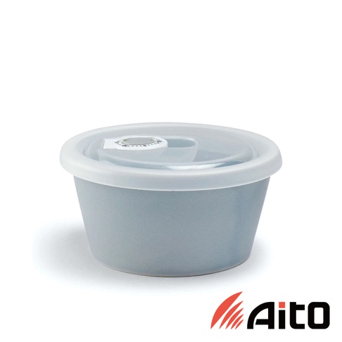 Ciel 美濃燒簡約素雅附蓋保鮮碗 M，灰色陶瓷碗身，配有白色透明塑料蓋，蓋上設有可旋轉的日期標記。