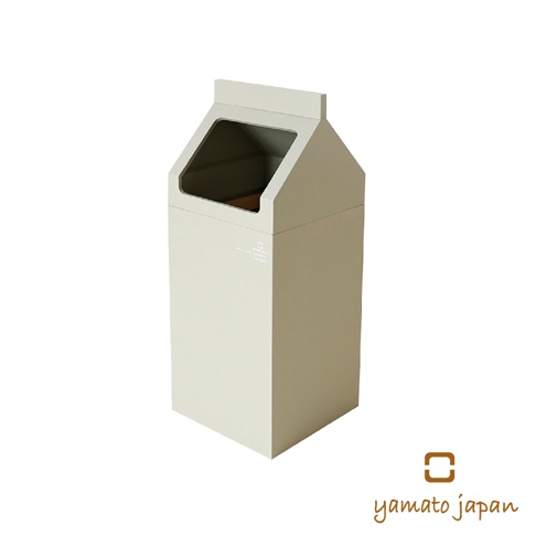 MIL.CW 北歐風格淺灰色木製垃圾桶，7.8L容量，頂部有大斜面開口，設計簡約，適合居家或辦公室使用。
