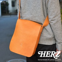 職人手作皮革軟皮直式斜背包 CK-98 (共2種尺寸各5色)