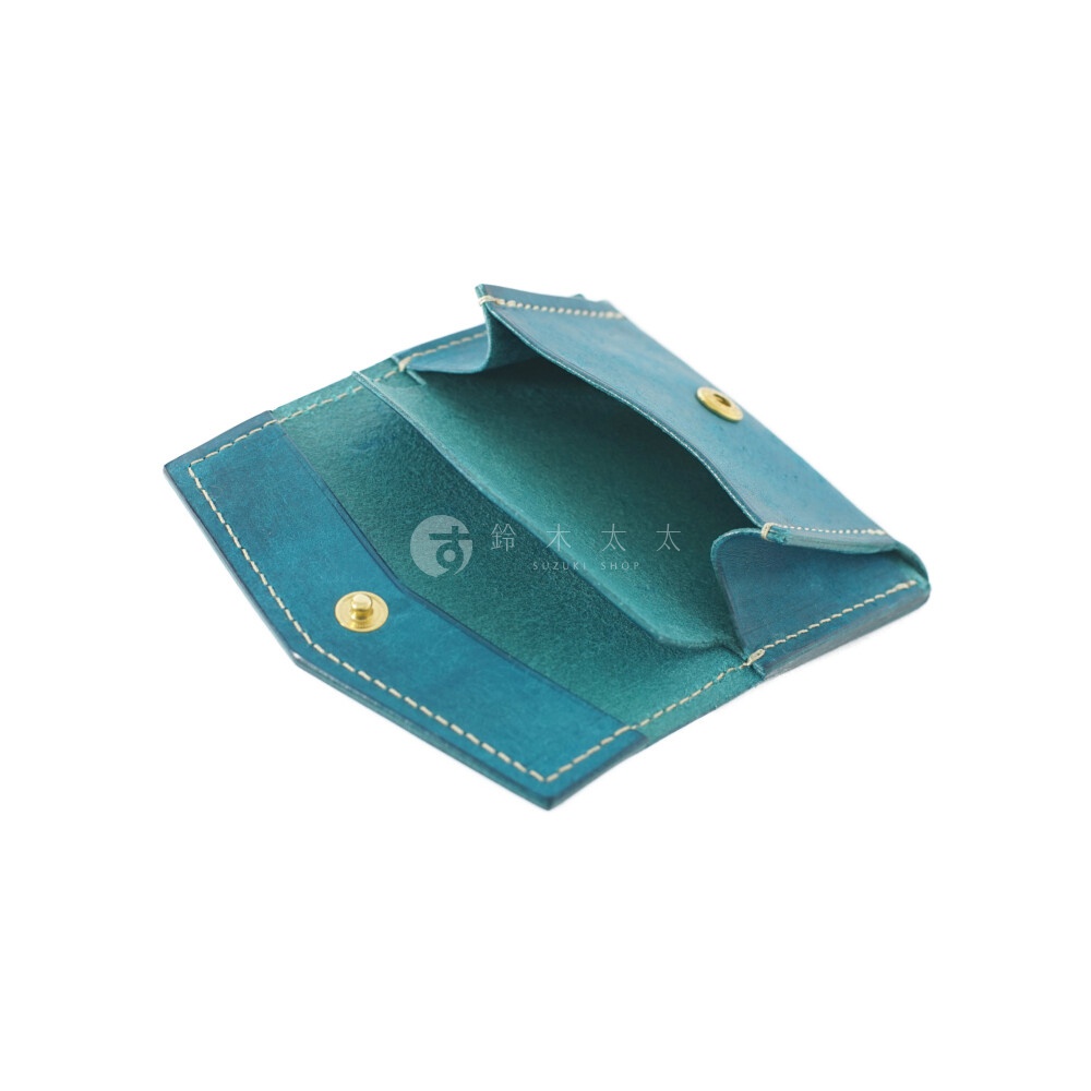 北海道KASANE職人手作義大利Margot皮革迷你雙折短夾，藍綠色，展示其展開狀態，內裡細節清晰可見