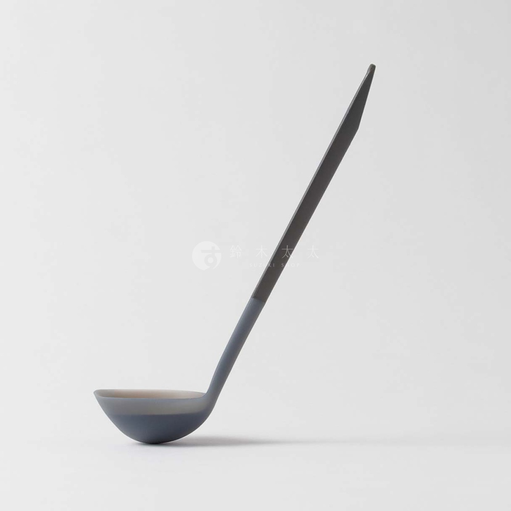 marna TRYANGRIP 三角耐熱矽膠料理湯杓 S 黑色，灰色漸層，簡約設計