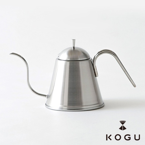 ITTEKI 日製18-8不鏽鋼極細口咖啡手沖壺，700ml，銀色，帶有優雅彎曲的壺嘴和手把，簡約設計。