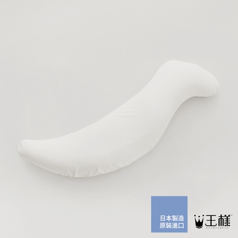 白色彎月形兒童抱枕，柔軟材質，適合嬰幼兒使用。