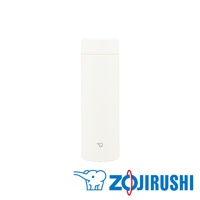 白色0.6L不鏽鋼真空保溫保冷杯，一體式中栓旋蓋設計，杯身印有象印Logo。