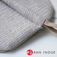 Tricot 棉麻防燙鍋套，米白色麻質織紋，帶有米色布繩，質樸的設計。